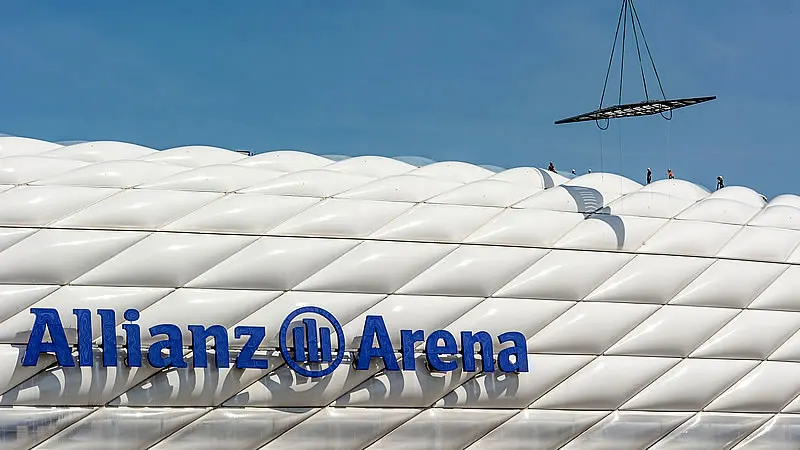 Ein Lamellendach von FLEDMEX für die Allianz Arena in München